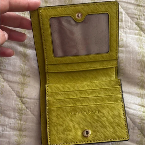 Michael Kors Lime Green Card Holder - Picture 2 of 4